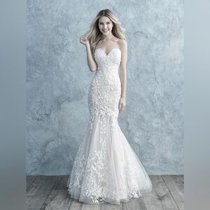 White Allure Bridal Dress. Size 14.